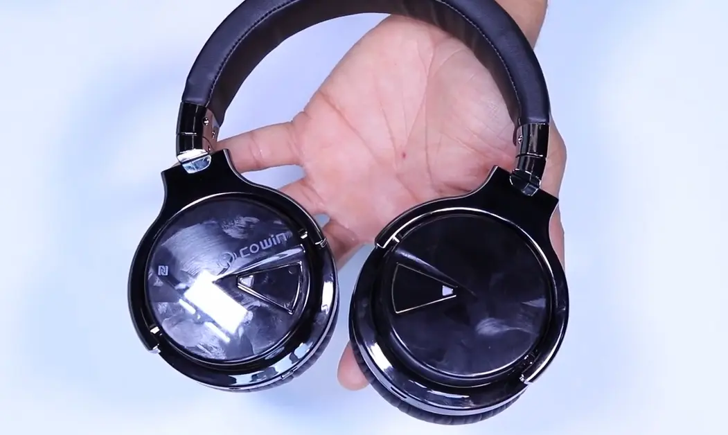 COWIN E7 Active Bluetooth Headphone by hand review